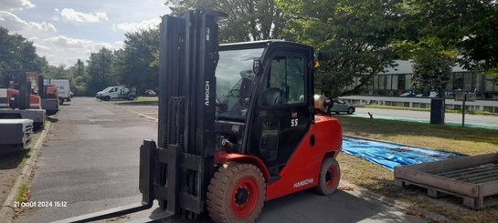 Four wheel front forklift Hangcha XF55G
