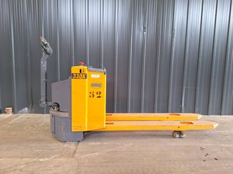 Pedestrian pallet truck OMG 330K