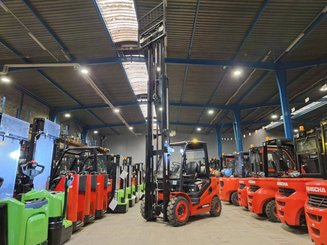 Four wheel front forklift Hangcha XF30G-2 - 6