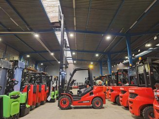 Four wheel front forklift Hangcha XF30G-2 - 8