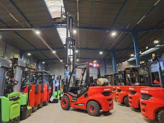 Four wheel front forklift Hangcha XF30G-2 - 10