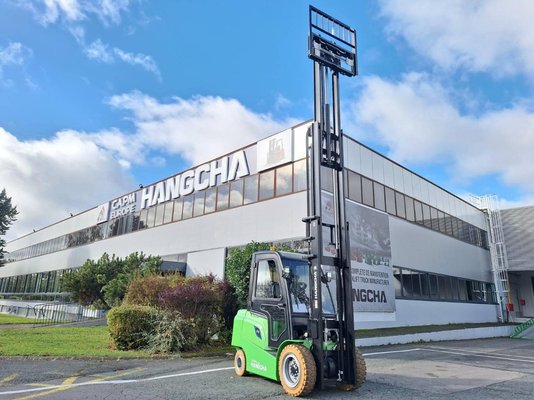 Four wheel front forklift Hangcha AE30-I - 1