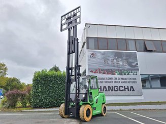 Four wheel front forklift Hangcha X70i