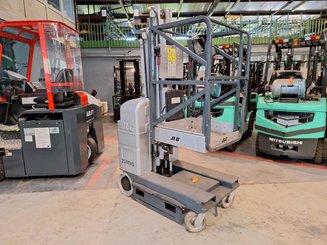 Vertical lift platform JLG 20MVL