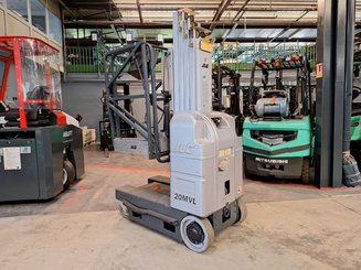 Vertical lift platform JLG 20MVL