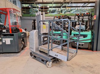 Vertical lift platform JLG 20MVL