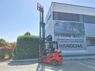 Four wheel front forklift Hangcha XF25G-2 - 10