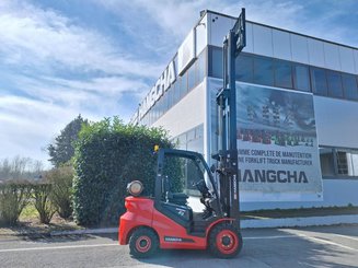 Four wheel front forklift Hangcha XF30G-2 - 9