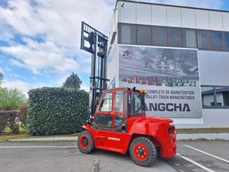 Four wheel front forklift Hangcha XF70D