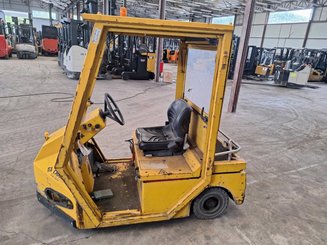 Tow tractor Charlatte TE206