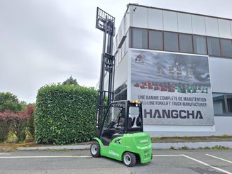Four wheel front forklift Hangcha XC35i - 10