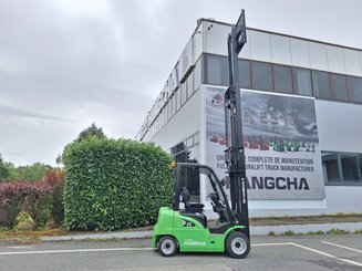 Four wheel front forklift Hangcha XC35i - 9