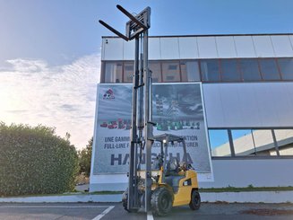 Four wheel front forklift Caterpillar GP30NTD