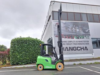 Four wheel front forklift Hangcha AE25-I - 9