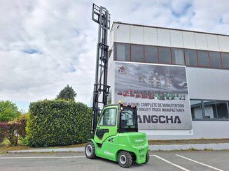 Four wheel front forklift Hangcha XC50i-600 - 8