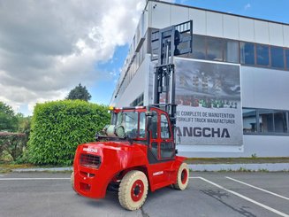 Four wheel front forklift Hangcha XF70G