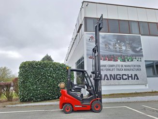 Four wheel front forklift Hangcha XF18G-2