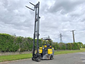 Articulated forklift Aisle Master 20SE