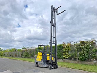 Articulated forklift Aisle Master 20SE - 5