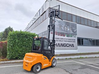Four wheel front forklift Hangcha XE30i (CPD30-XEY2-SI)