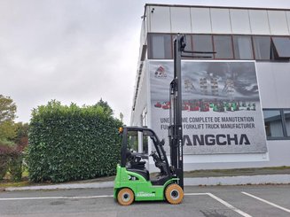 Four wheel front forklift Hangcha XC18i