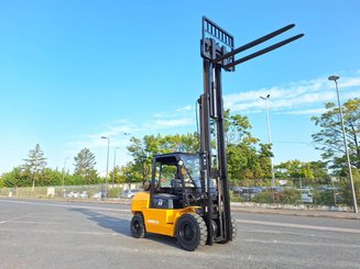 Four wheel front forklift Hangcha R50G - 7
