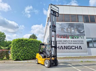 Four wheel front forklift Hangcha XE30i (CPD30-XEY2-SI) - 7