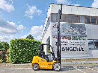 Four wheel front forklift Hangcha XE30i (CPD30-XEY2-SI) - 9