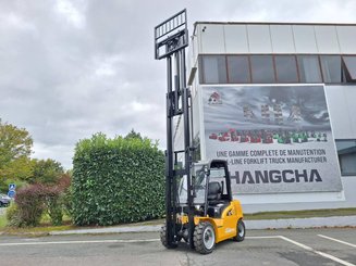 Four wheel front forklift Hangcha XE30i (CPD30-XEY2-SI)