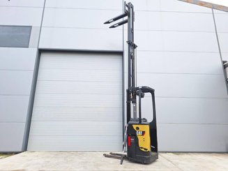 Stand-on pallet stacker Caterpillar NSR12N