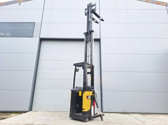 Stand-on pallet stacker Caterpillar NSR12N