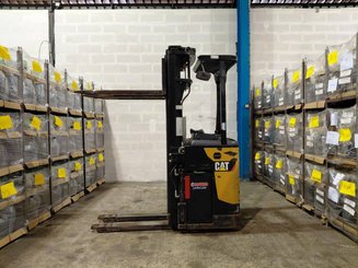 Stand-on pallet stacker Caterpillar NSR20N