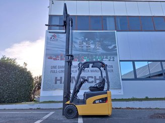 Three wheel front forklift Caterpillar EP16NT - 8