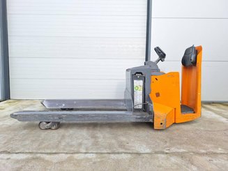 Stand-on pallet truck OMG 325P5 - 11