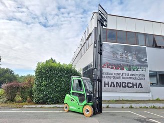Four wheel front forklift Hangcha XC30i