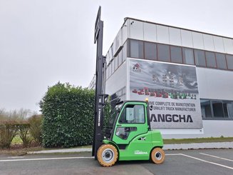 Four wheel front forklift Hangcha XC50i-600