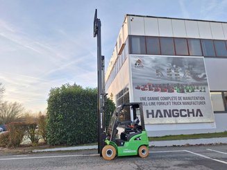 Four wheel front forklift Hangcha XC18i - 8