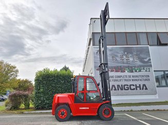 Four wheel front forklift Hangcha XF70D