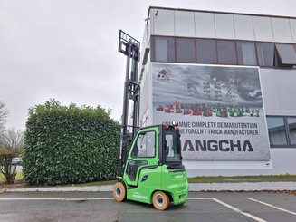 Four wheel front forklift Hangcha AE20Ci