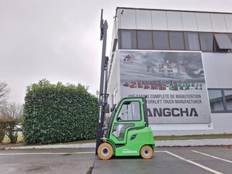Four wheel front forklift Hangcha AE20Ci