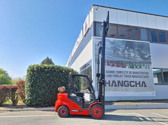 Four wheel front forklift Hangcha XF30G-2