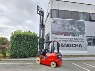 Four wheel front forklift Hangcha AE25