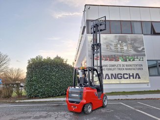 Four wheel front forklift Hangcha AE30 - 11