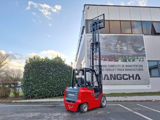 Four wheel front forklift Hangcha AE30 - 11
