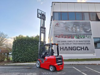 Four wheel front forklift Hangcha AE30 - 10