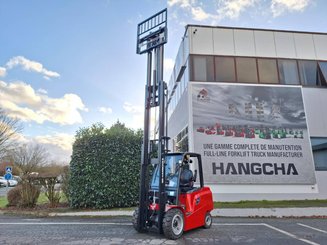 Four wheel front forklift Hangcha AE30 - 6