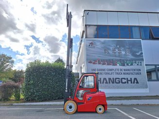 Four wheel front forklift Hangcha AE30 - 8