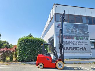 Four wheel front forklift Hangcha AE30 - 9