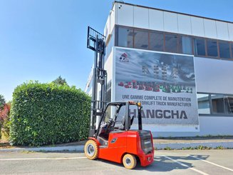 Four wheel front forklift Hangcha AE30 - 10