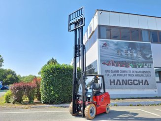 Four wheel front forklift Hangcha AE30 - 6